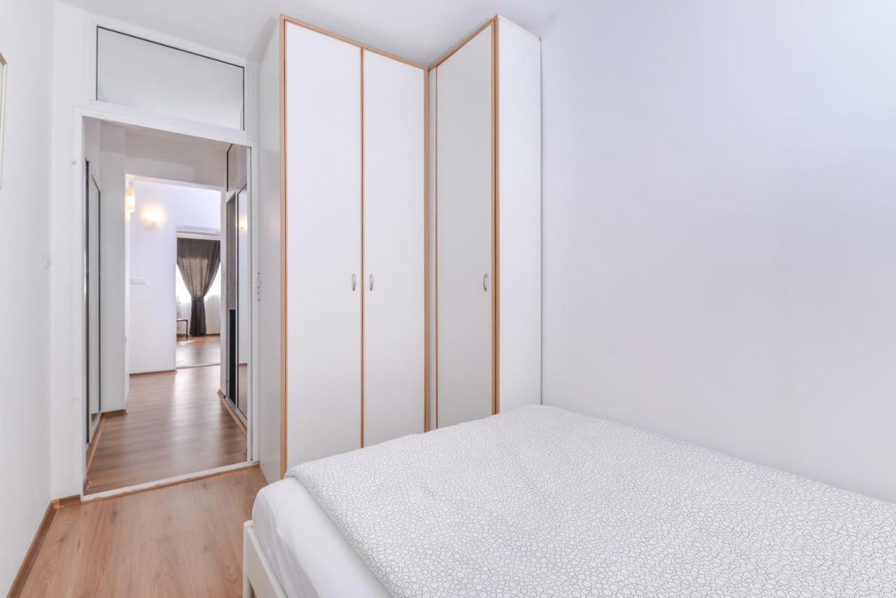 Eleganto - Central 2Bd Stylish Apartment By Flat Mаnager Sofia Bagian luar foto